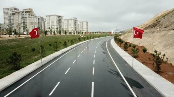 Foto - İmamoğlu bütçeyi bahane edip yapmamıştı: Dev hastanenin yolları tamamlandı