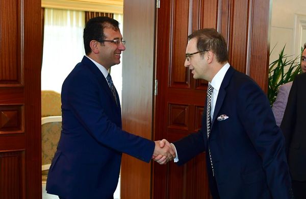 Foto - İmamoğlu diyet borcunu ödemeye devam ediyor! Bayramı fırsat bilip bakın kimle anlaştı