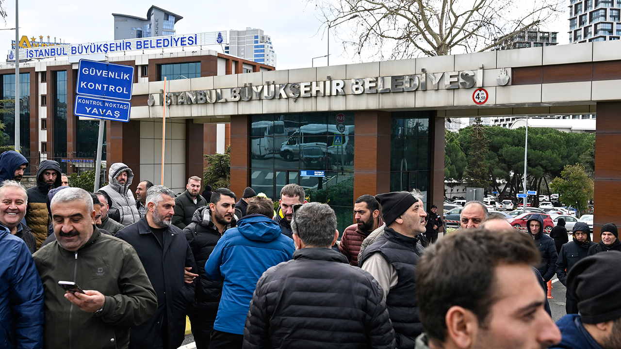 Foto - İmamoğlu hafriyatçıları da çıldırttı! Yollara döküldüler
