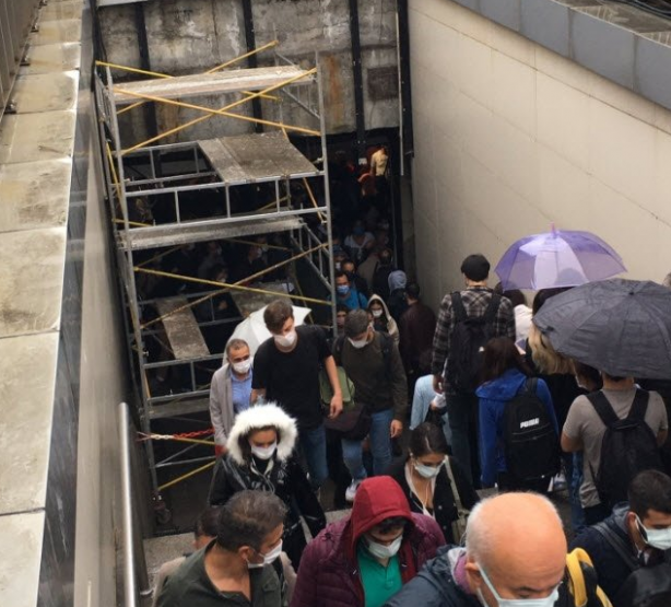 Foto - İmamoğlu'na tepki yağıyor! Metrobüs durağına gidenler şoke oldu