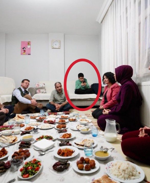 Foto - İmamoğlu’nun iftar şovu elinde patladı! Sosyal medya yıkıldı