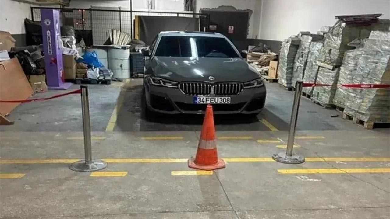 Foto - İmamoğlu’nun yakınındaki isim gözaltında! Sevgiliye özel kadro