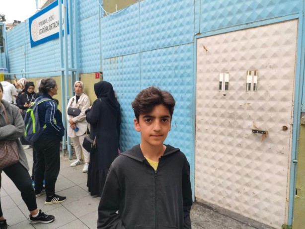 Foto - İmdadına son anda yetişti' LGS’de bilindik manzara