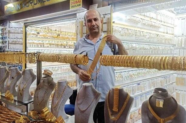 Foto - İmitasyon takılara büyük ilgi! 350 bin liraya alan da var 350 liraya alan da