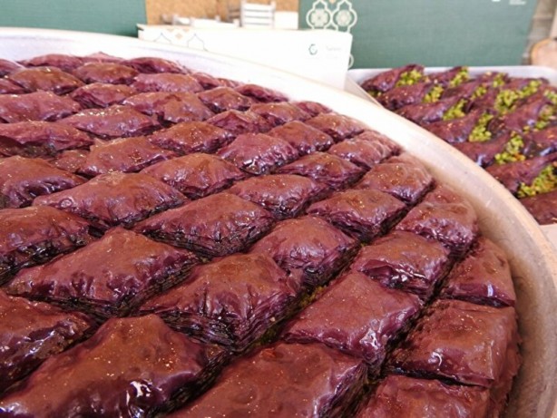 Foto - 'İmkansız' tanımıyorlar! Mor baklava artık sofralarda