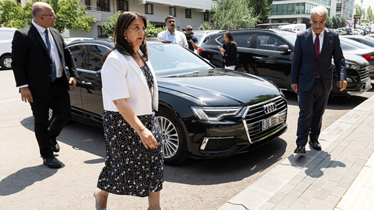 Foto - İmralı'ya bir tur daha! Öcalan ile görüşecek heyette kimler yer var? 