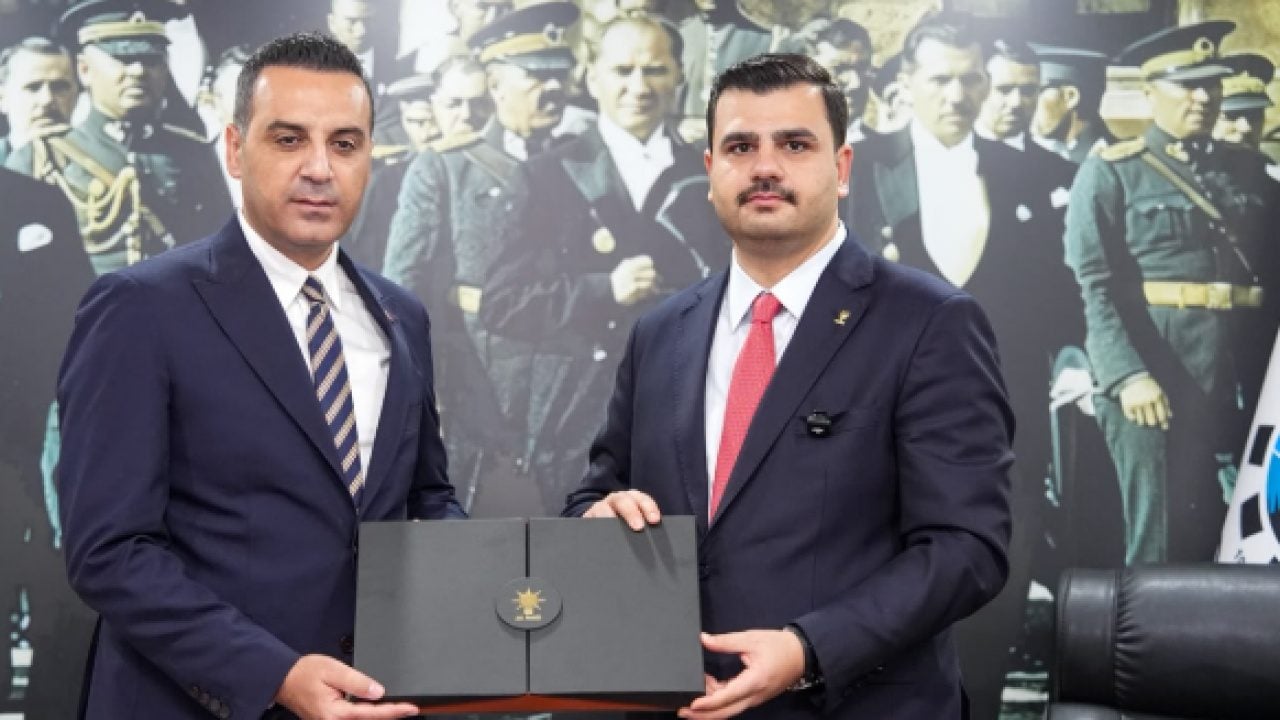 Foto - İnan’dan Özel’e sert tepki: Türk demokrasi tarihinin en çapsız liderisin