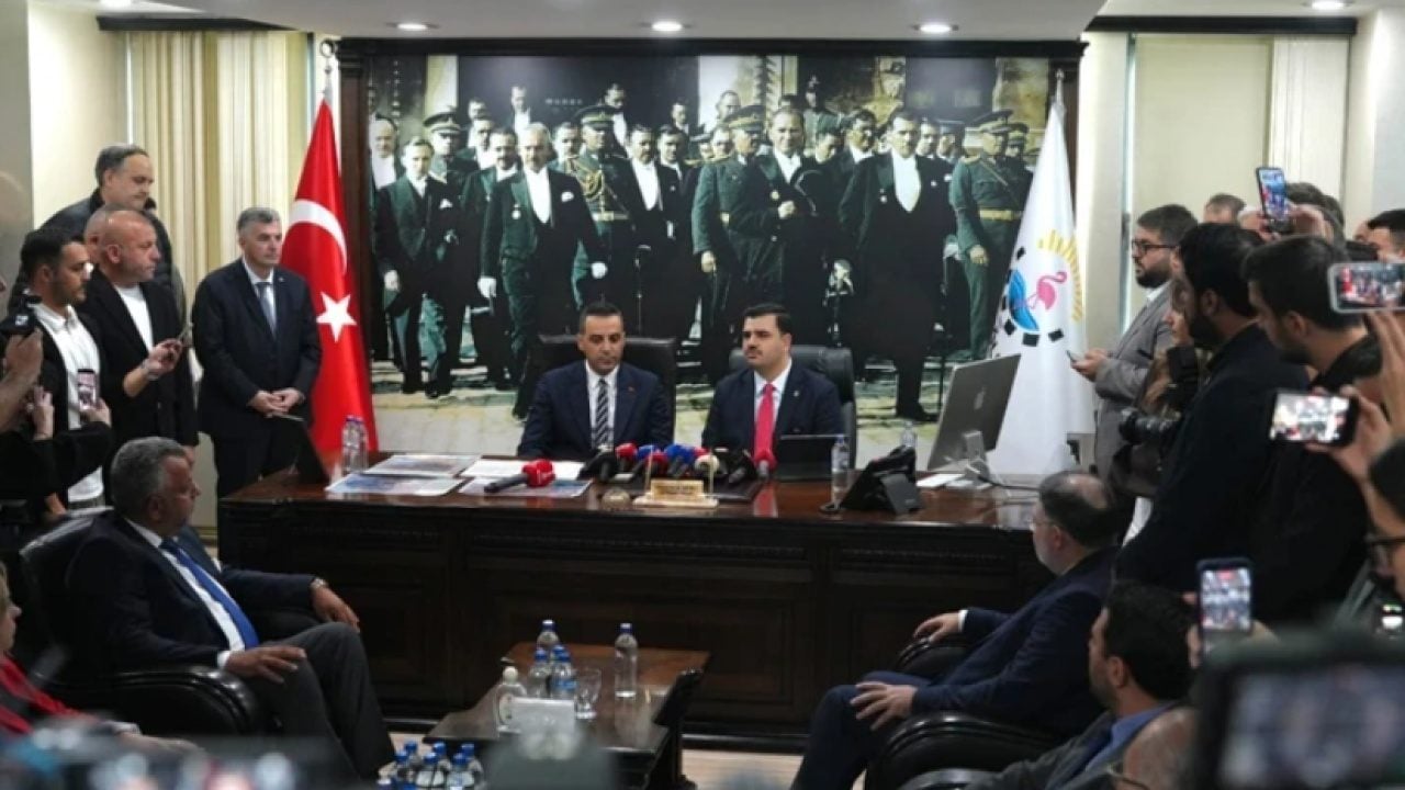 Foto - İnan’dan Özel’e sert tepki: Türk demokrasi tarihinin en çapsız liderisin