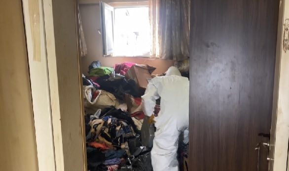 Foto - İnanılır gibi değil! Bu evden 5 ton çöp çıktı