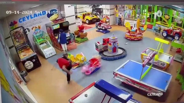 Foto - İnanılır gibi değil! Madde bağımlısı AVM'yi karıştırdı