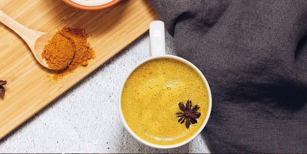 İnanılmaz talep var! Sofralarınızda zerdeçalı es geçmeyin: Bağışıklığa bire bir! Zencefil Limon çayı nasıl yapılır?