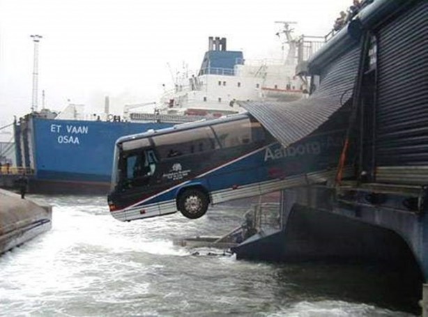 Foto - İnanılmaz trafik kazaları!