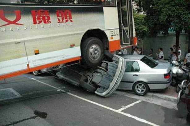 Foto - İnanılmaz trafik kazaları!