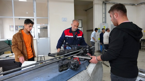 Foto - İnanması güç ama tam 4 milyon 500 bin lira! Burası fabrika değil okul