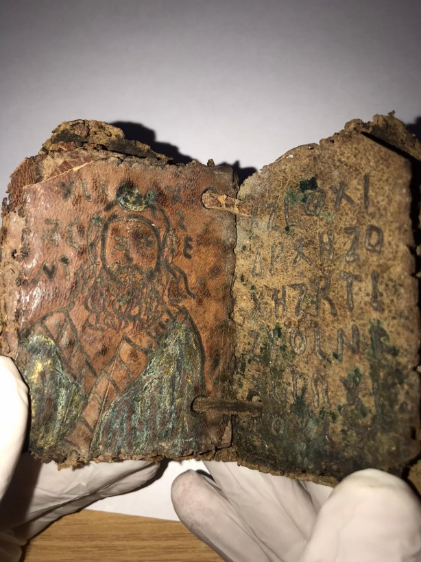 Foto - İncil'i 3 milyon dolara jandarmaya satmaya çalıştılar!