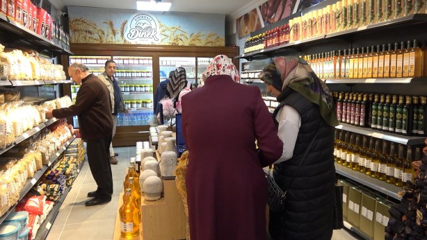 İndirimli markete hücum! Çiftçiler üretiyor valilik satıyor