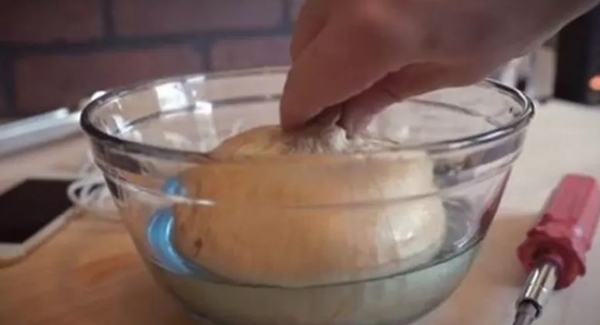 İngiliz gençten şok eden iddia! Sadece soğan kullanarak yaptı