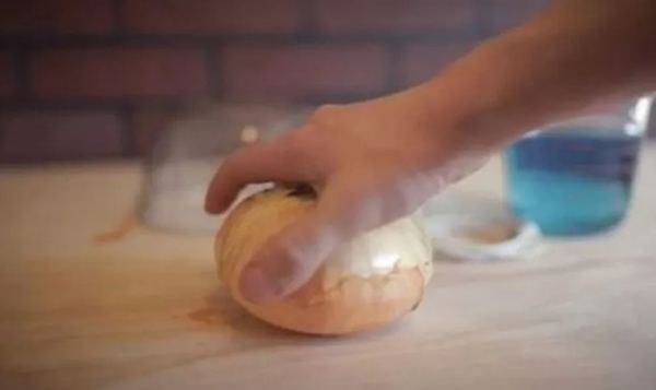 Foto - İngiliz gençten şok eden iddia! Sadece soğan kullanarak yaptı