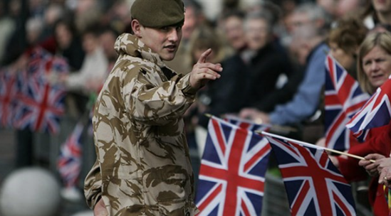 Foto - İngiliz’e kızacağımıza Osmanlıya kızıyoruz! Bunda bir bit yeniği yok mu? Sebebi gayet açık