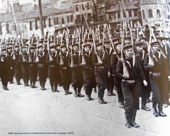Foto - İngiliz’e kızacağımıza Osmanlıya kızıyoruz! Bunda bir bit yeniği yok mu? Sebebi gayet açık