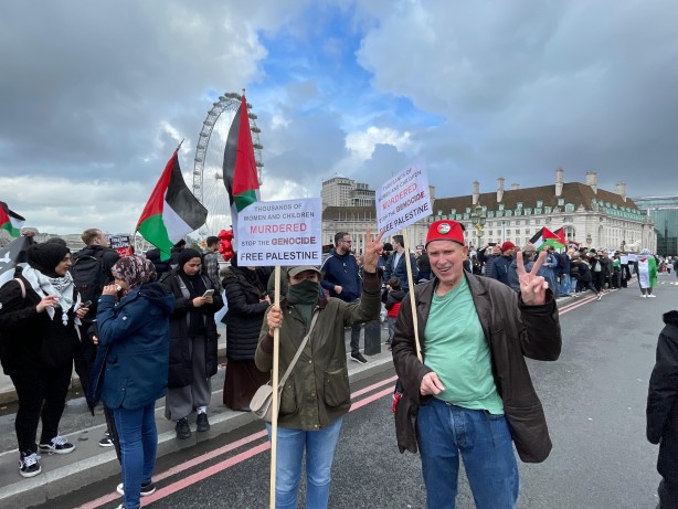 İngilizler Filistin için sokakta