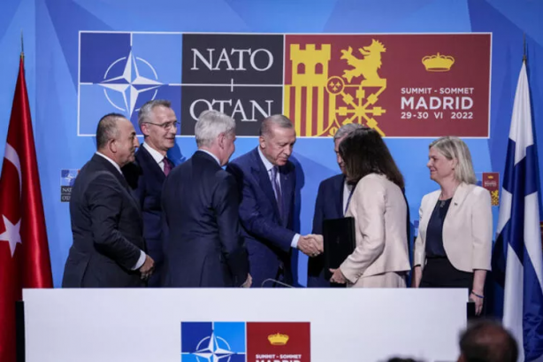 Foto - İngilizler itiraf etti! "Erdoğan zaferle dönüyor"