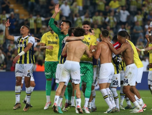 Foto - İngilizler sürpriz transferi resmen duyurdu! Fenerbahçe 35 milyon Euro'luk genç yıldızı bedavaya alıyor…