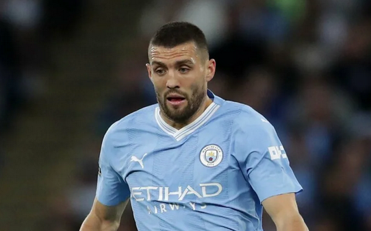 İngilizlerin iddiası gündeme ateş gibi düştü! İşte Mourinho'nun transferdeki 1 numarası 