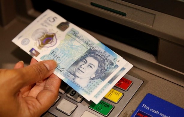 Foto - İngiltere plastik paraya geçiyor