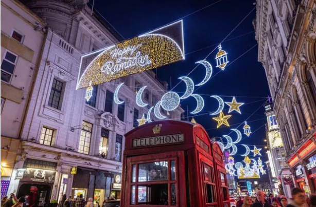 Foto - İngiltere sokakları Ramazanla ışıldadı