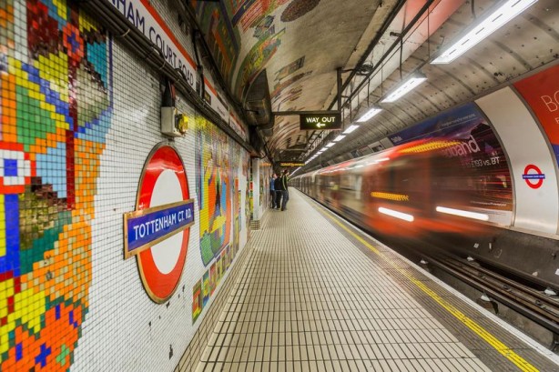 Foto - İngiltere'de demiryolu işçileri ayaklanınca seferler durdu!
