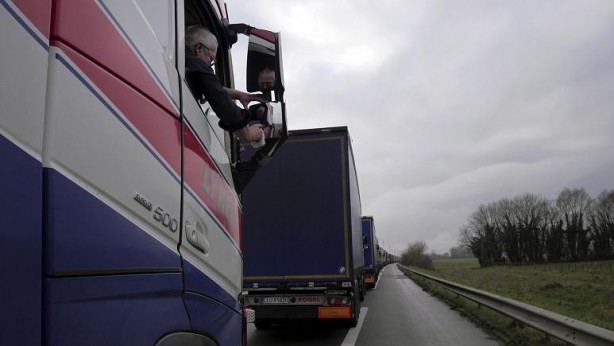 İngiltere'de korkulan maalesef oldu! Hepsi kapana kısıldı