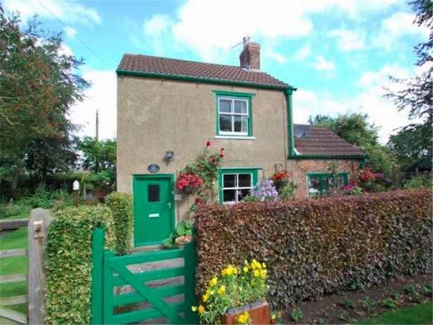 Foto - İngiltere'de satılık köy!