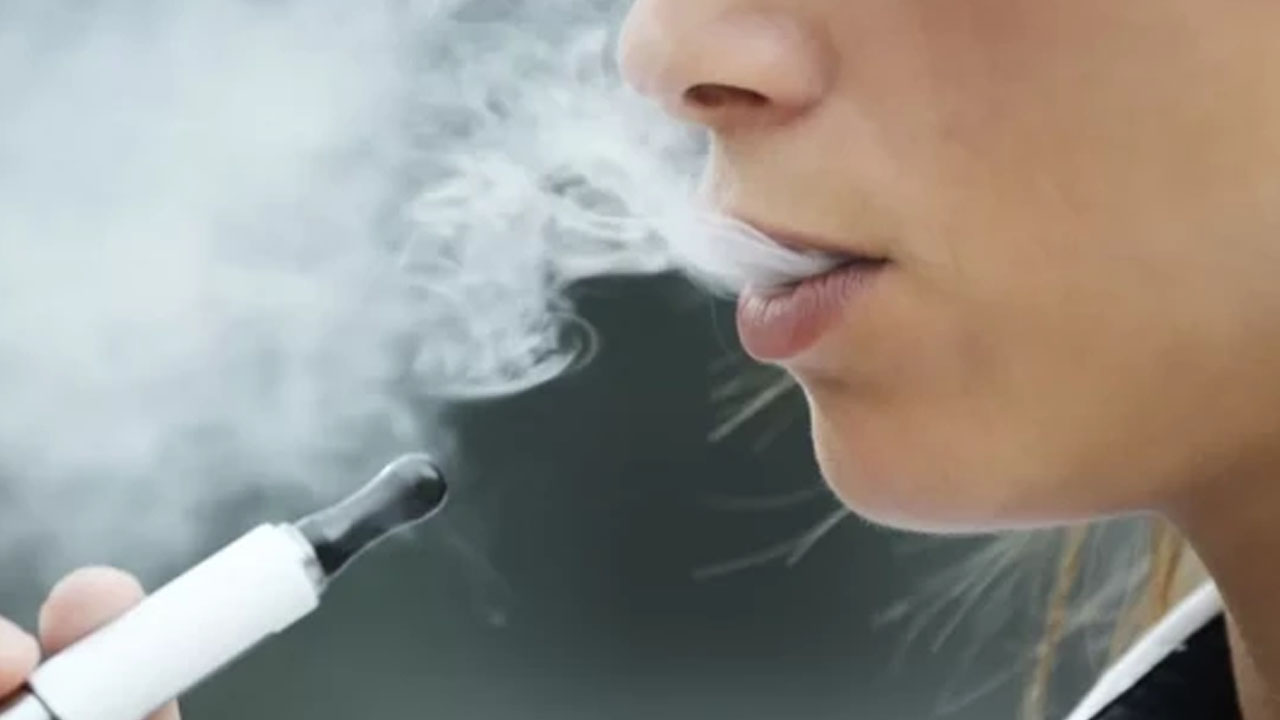 Foto - İngiltere'de elektronik sigara yasağı başladı!