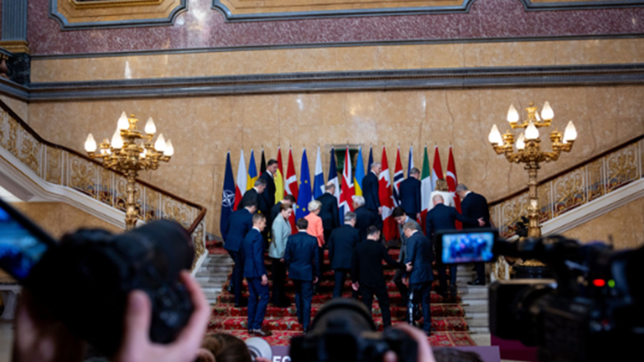 Foto - İngiltere'deki toplantı ülkeyi ayağa kaldırdı: Türkiye var biz neden yokuz?