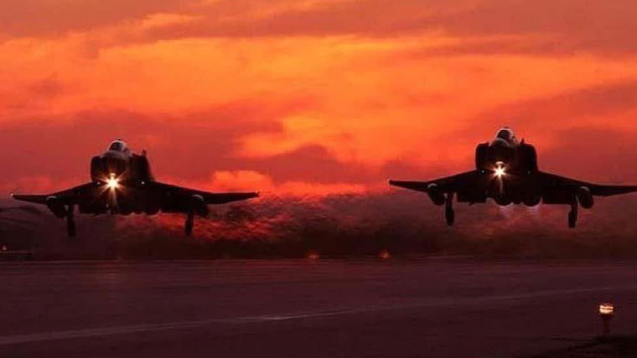 İngiltere'ye ağlayıp yardım istediler: Türk savaş uçakları bizi durmadan vuruyor