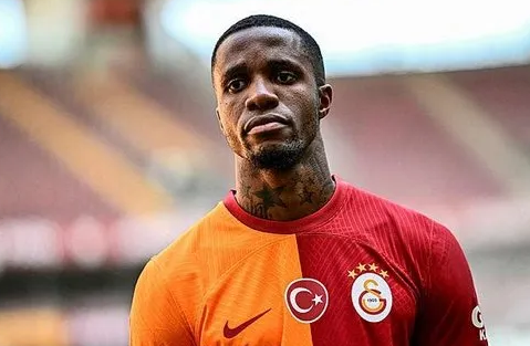 Foto - İngiltere’ye satılmayan Zaha bilmecesi! Galatasaray’ı sallayacak Zaha çıkışı! Yok artık…