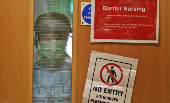 Foto - İngiltere’yi karıştıracak iddia! Hükümetin almadığı ekipmanlar buhar oldu