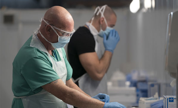 Foto - İngiltere’yi karıştıracak iddia! Hükümetin almadığı ekipmanlar buhar oldu