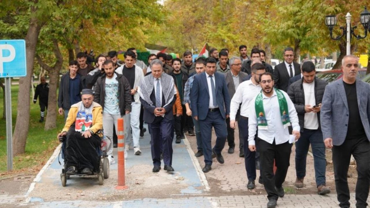 Foto - İnönü Üniversitesi Filistin’e için tek yürek! 7 Ekim mutlak zaferin ilk adımı