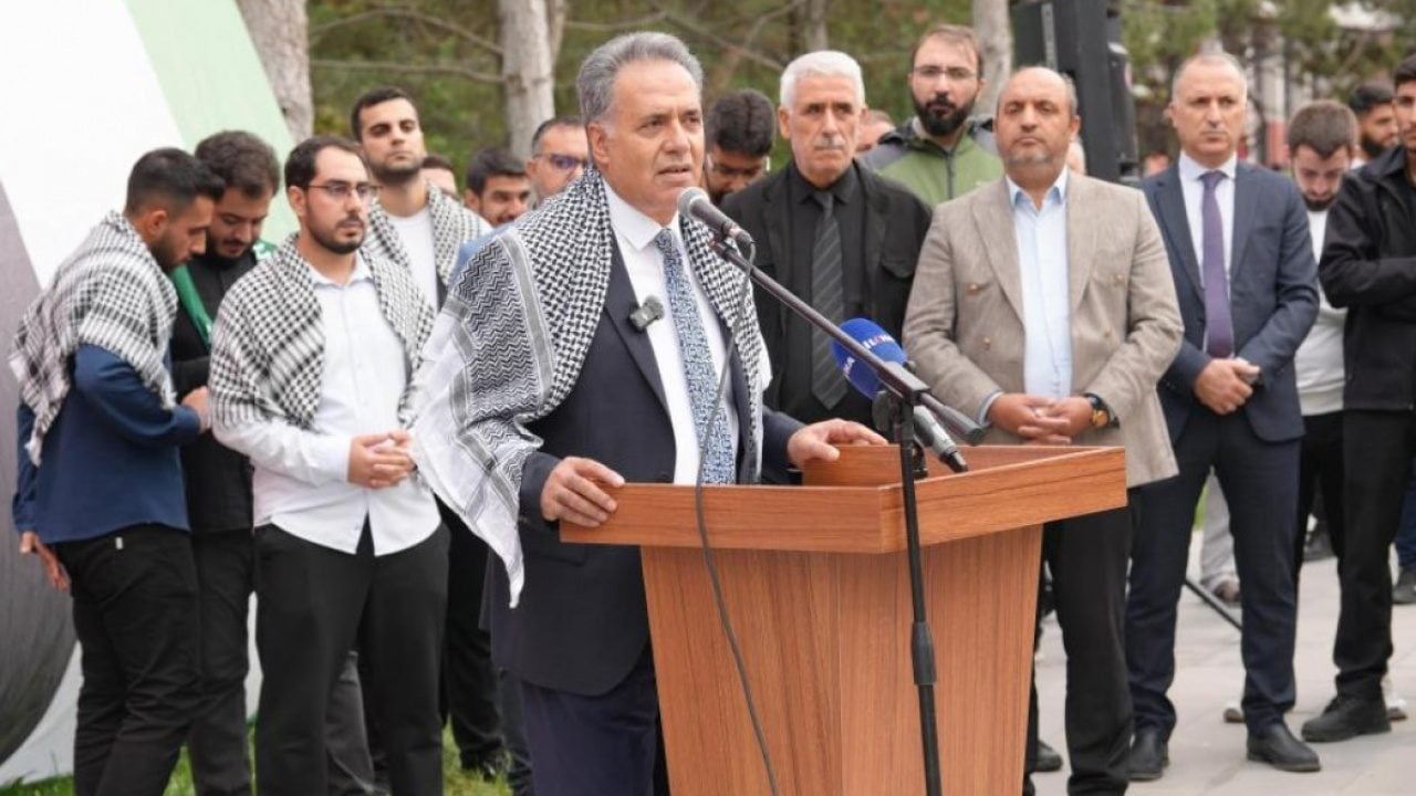 İnönü Üniversitesi Filistin’e için tek yürek! 7 Ekim mutlak zaferin ilk adımı