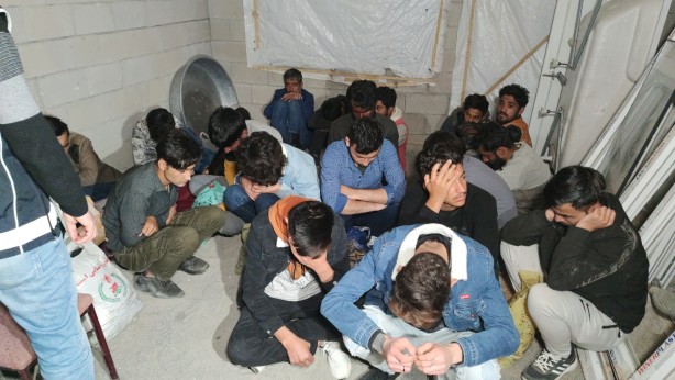 Foto - İnşaat halindeki evden 20 düzensiz göçmen çıktı!