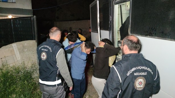 Foto - İnşaat halindeki evden 20 düzensiz göçmen çıktı!