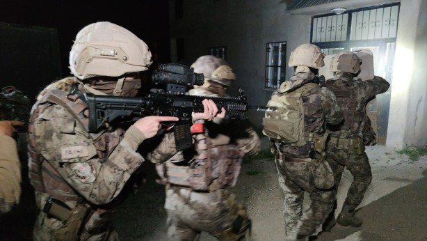Foto - İnşaat halindeki evden 20 düzensiz göçmen çıktı!