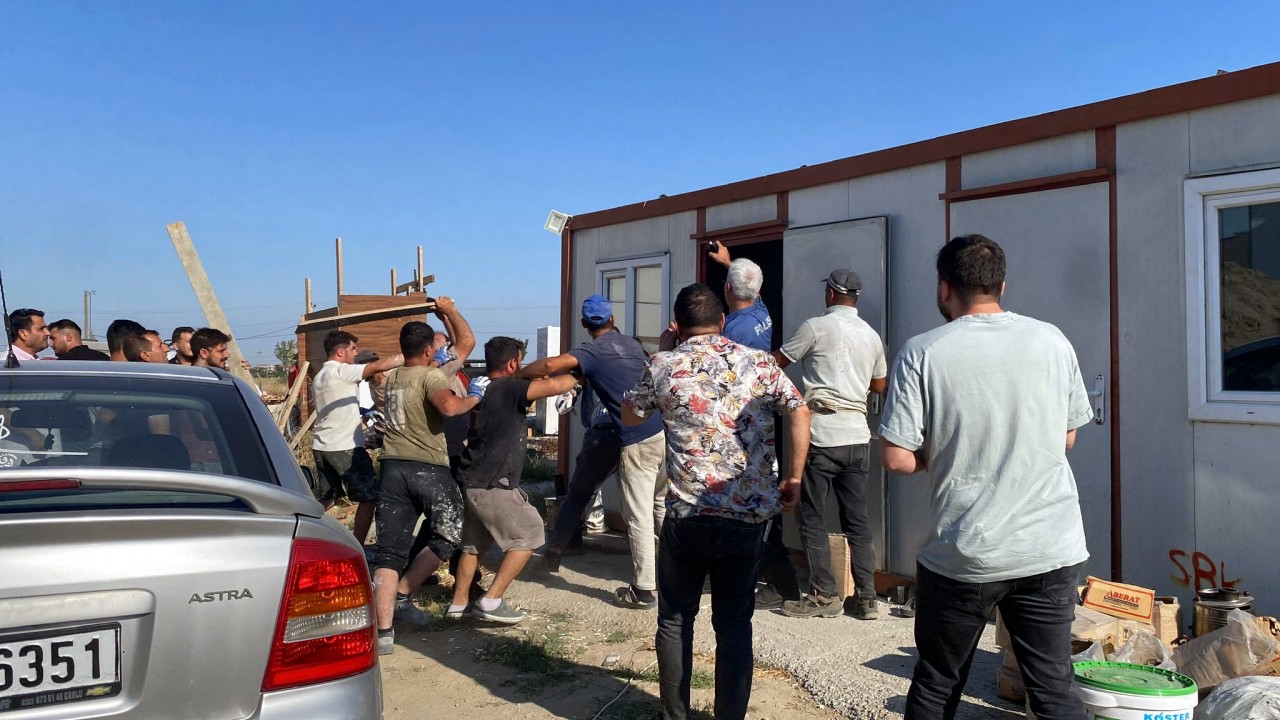 Foto - İnşaat işçileri birbirine girdi