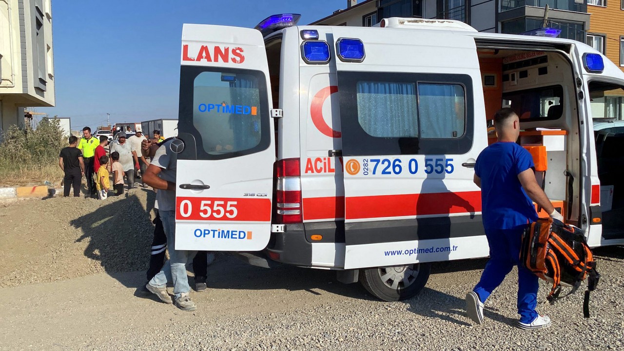 Foto - İnşaat işçileri birbirine girdi