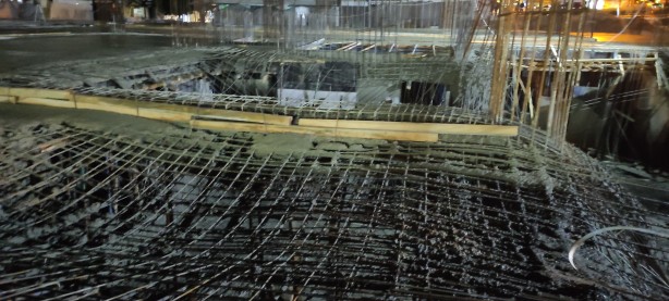 Foto - İnşaatta beton dökümü sırasında kalıp çöktü: 2 işçi yaralı