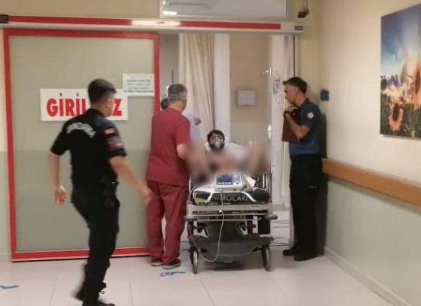Foto - İnşaatta işçilerin duş sırası kavgası: 1’i ağır 6 yaralı