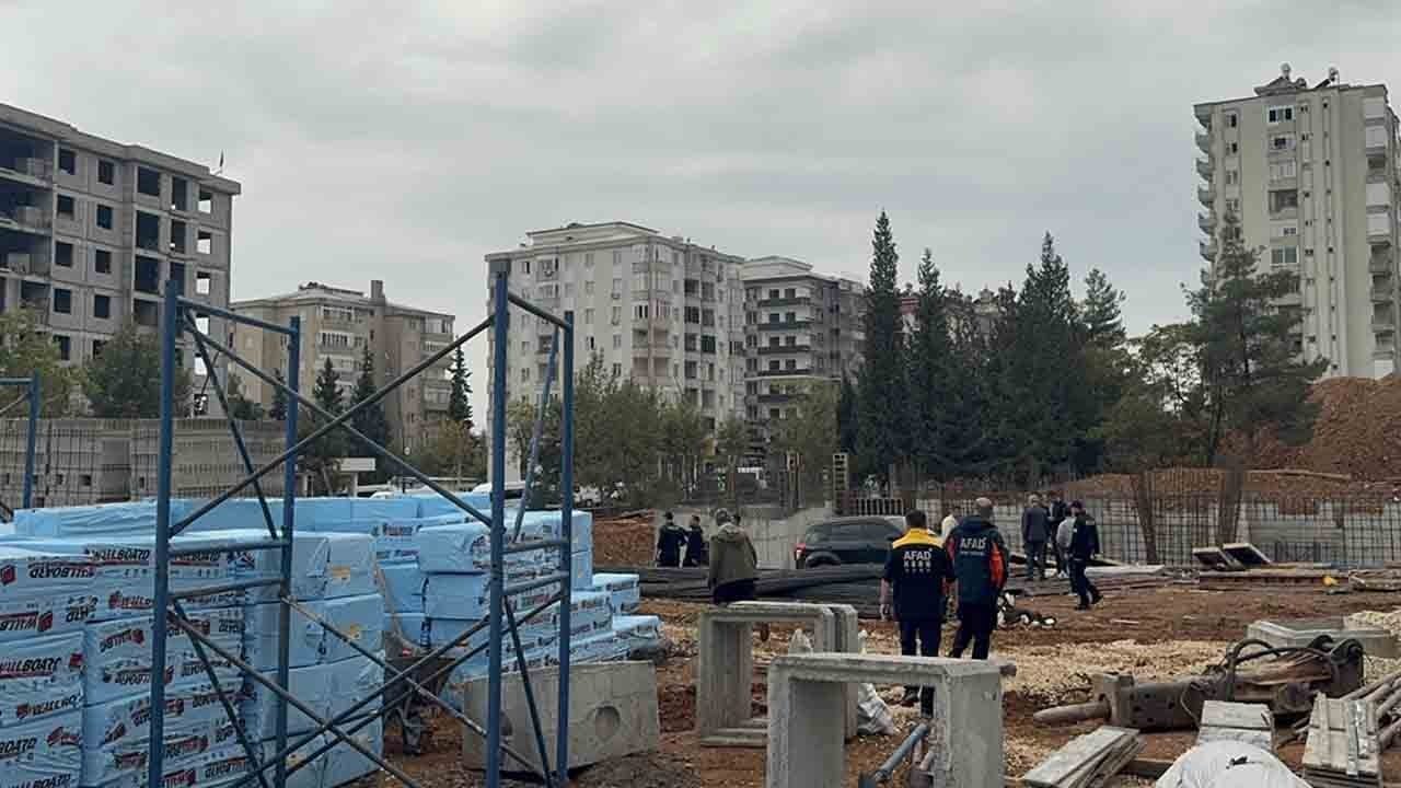 Foto - İnşaattaki kötü koku iki okulu tahliye ettirdi: Rahatsızlanan 20 öğrenci hastaneye kaldırıldı 
