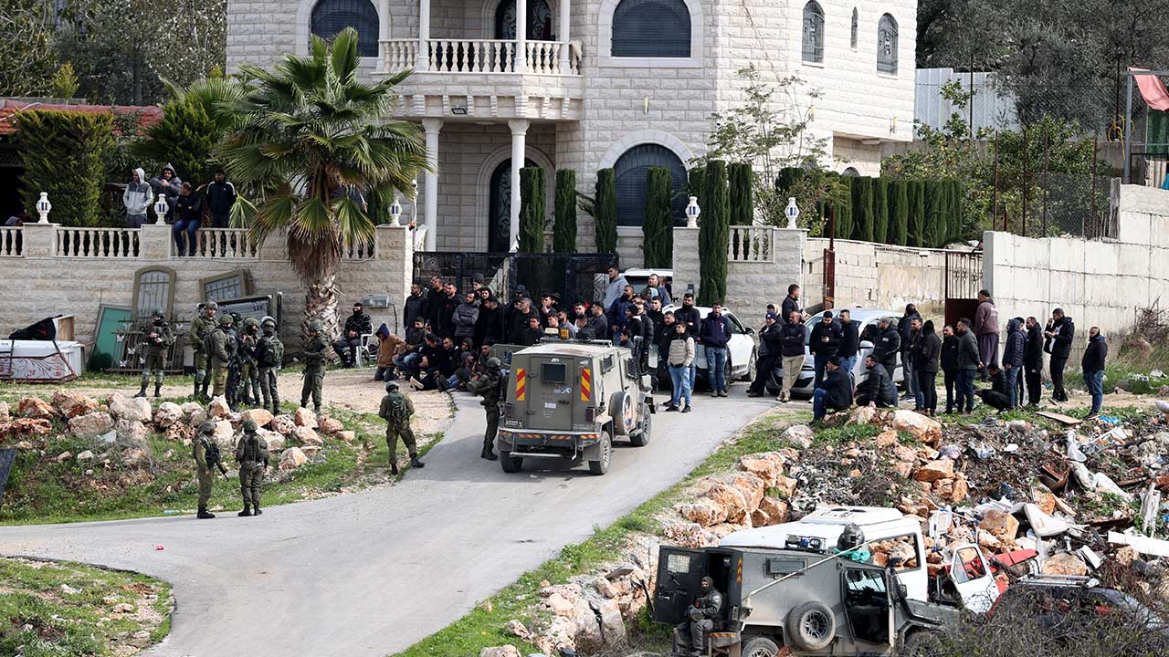 İnsan değilsiniz insan! Kalleşlik kamerada